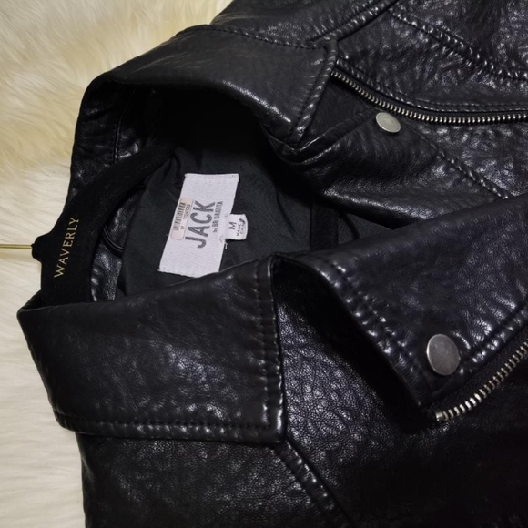 BB DAKOTA LET'S RIDE VEGAN LEATHER MOTO JACKET - Picture 4 of 6
